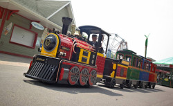 Standard20Red20Min 559642966 big 1667238128 1 Trackless Train