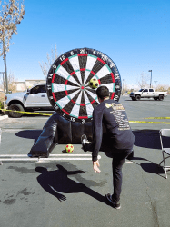 Soccer Darts (Black & Red) 3L 11W 11H