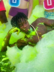 240617 FD COLLEGE IMG E5207 1742946639 Foam Party Glow In The Dark