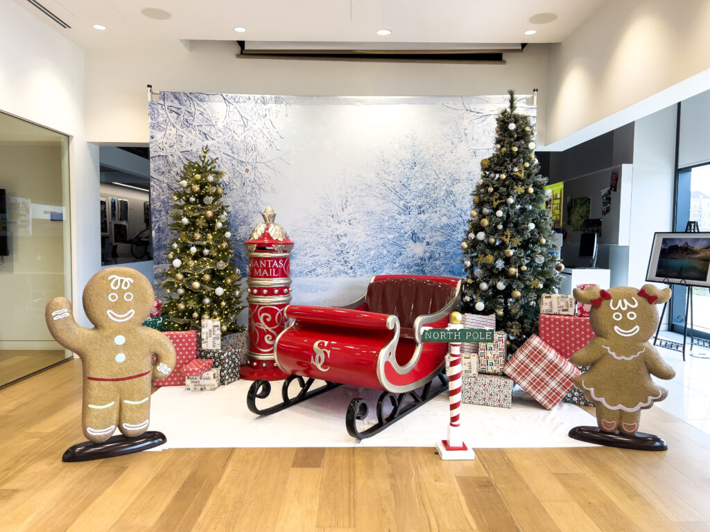 Ontario Inflatables Santa's Holiday Wonderland Display