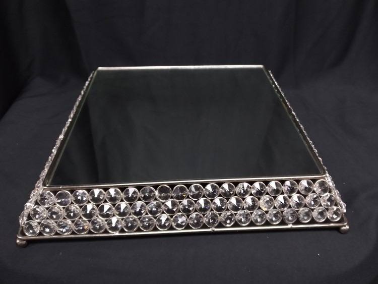 Raised Crystal Mirror Platform