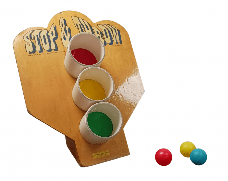 Stop & Throw Traffic Light Ball Toss