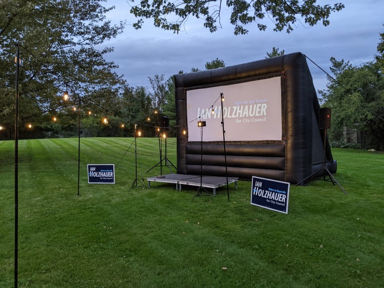 Inflatable Movie Screen - 10 x 14