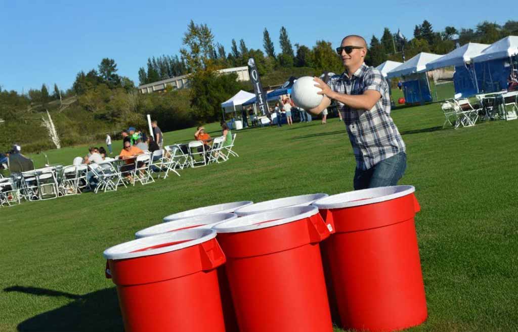 gigant pong Carnivals & Festivals